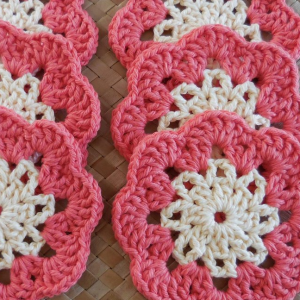 Bardak altlığı El yapımı örgü  - Çap 10 cm-beyaz